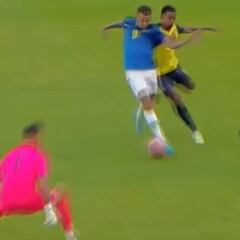 ¡Arquero de la U brilló ante Brasil! Tapadas a 'Gabigol' y Gabriel Jesús