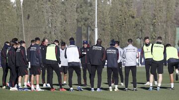 01/12/21
 LEVANTE UD
 ENTRENAMIENTO 
 ALESSIO LISCI
 GRUPO