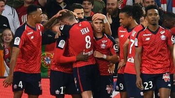 Los jugadores del Lille celebran un gol.