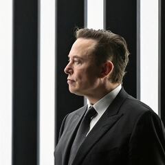 Where is Elon Musk from? Where did he study and how did he get started in the tech industry?