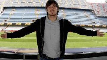 <b>ABRAZADO A MESTALLA. </b>Silva se prepara para vivir hoy una noche grande en Europa.