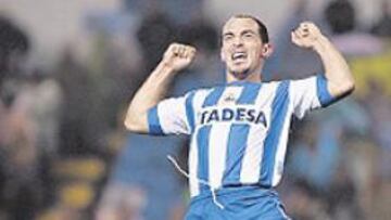 <b>SUPERIOR. </b>Munitis abrió la goleada del Depor en Riazor.