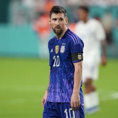 Messi ‘apadrina’ a los nuevos