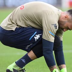 Con David Ospina, Napoli golea al Cagliari