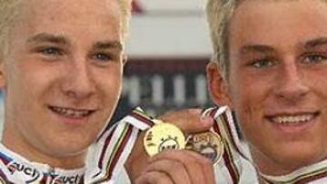 <b>DOS ALEMANES EN EL PODIO</B>. Patrick Gretsch, a la izquierda, junto con su compatriota Stefan Schaefer, que ha sido bronce.