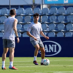 Hinojo apunta a Primera: “Mi objetivo es consolidarme en el primer equipo”