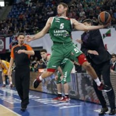 Thomas Heurtel (25), sin piedad ante el Baskonia, su exequipo