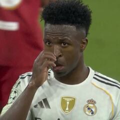 El gesto de Vinicius según pitó el árbitro: la cara es el espejo del alma