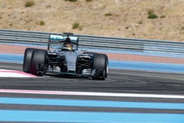 Pascal Wehrlein ha probado en el circuito de Paul Ricard los nuevos Pirelli para 2017 a los mandos del Mercedes.