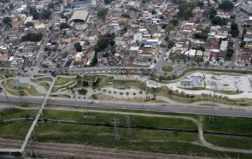 Vista aérea de los anillos olímpicos en el parque de Madureira.