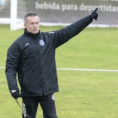 Escribá: "El Atlético te obliga a ser intenso desde el minuto uno"