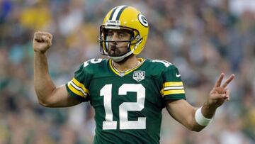 Aaron Rodgers se relaja con su novia Shailene Woodley y el actor Miles Teller