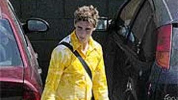 <b>AGRADECIDO</B>. Torres agradece a Luis sus enseñanzas.