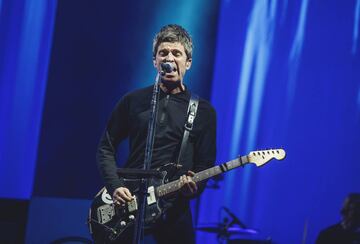 Noel, junto a su banda High Flying Birds, dejaron su calidad, aunque no metieron al público en el concierto hasta que sonaron los grandes éxitos de Oasis