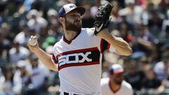 Chicago White Sox starting pitcher Lucas Giolito throws against the Cleveland Indians during the first inning of a baseball game in Chicago, Sunday, June 2, 2019. (AP Photo/Nam Y. Huh)