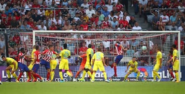 Oblak blots out Napoli as Atlético advance to Audi Cup final