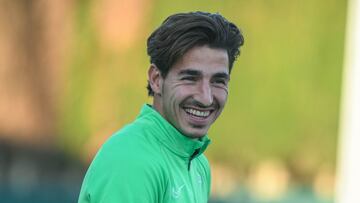 10/02/22 ENTRENAMIENTO DEL ELCHE
PERE MILLA
PUBLICADA 11/02/22 NA MA14 2COL