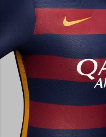 Presentación de la nueva equipación con franjas horizontales del Barcelona para la temporada 2015-2016.
