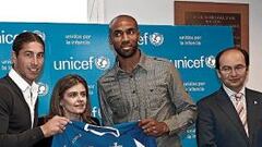 El Fenerbahçe le ofrece a Kanouté 4 millones