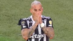 Vargas pudo convertirse en ídolo del Mineiro con estas dos chances de gol: ¡no se puede creer!