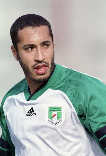 El hijo del exlíder libio Muammar Gaddafi jugó para el Alahly Tripoli y Al-lttihad Tripoli. También estuvo en Udinese, Sampdoria y Perugia. 