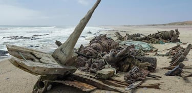 La Costa de los Esqueletos es uno de los paisajes más bonitos pero también inhóspitos de toda África