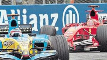 <b>ÍMOLA 2005. </b>Alonso aguantó los ataques de Schumacher el pasado año y logró el triunfo.