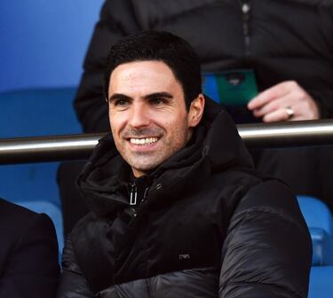 Arteta en el sillón de Wenger