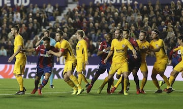 Levante-Atlético de Madrid en imágenes