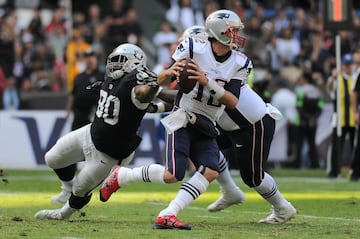 Para el partido de temporada regular de la NFL en 2017 fueron los vigentes campeones, los New England Patriots comandados por Tom Brady quienes protagonizaron el partido. Esta fue la primera vez que el equipo ganador del Super Bowl salió de los Estados Unidos para un cotejo oficial. 