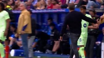 Polémica servida: DAZN captó la reacción de Lamine al cambio y su gesto al cruzarse con Flick