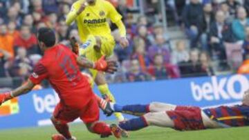 PARADÓN. El remate de Castillejo, del Villarreal, fue la última gran ocasión en la que Bravo tuvo que intervenir para dejar su meta a cero.