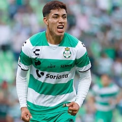 El FC Barcelona pretendió a Omar Campos, pero Santos rechazó la oferta