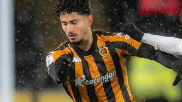 Alzate jugando con el Hull.