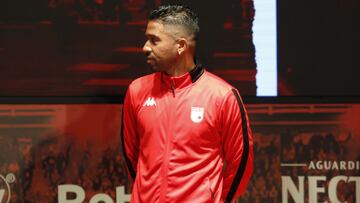 Independiente Santa Fe reveló la nueva camiseta de los planteles femenino y masculino para la temporada 2023. Alfonso Cañón lideró la presentación.