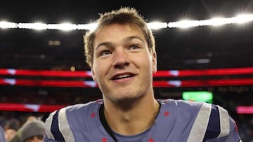 Quarterback Drake Maye delivered another impressive performance on Thursday night, and his teammate had to interrupt his press conference to troll him.