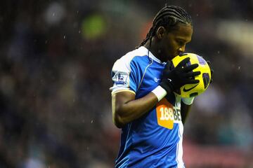 Coincidió con Ruiz en el Fulham en la temporada 2012-2013.