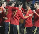 España golea sin forzar