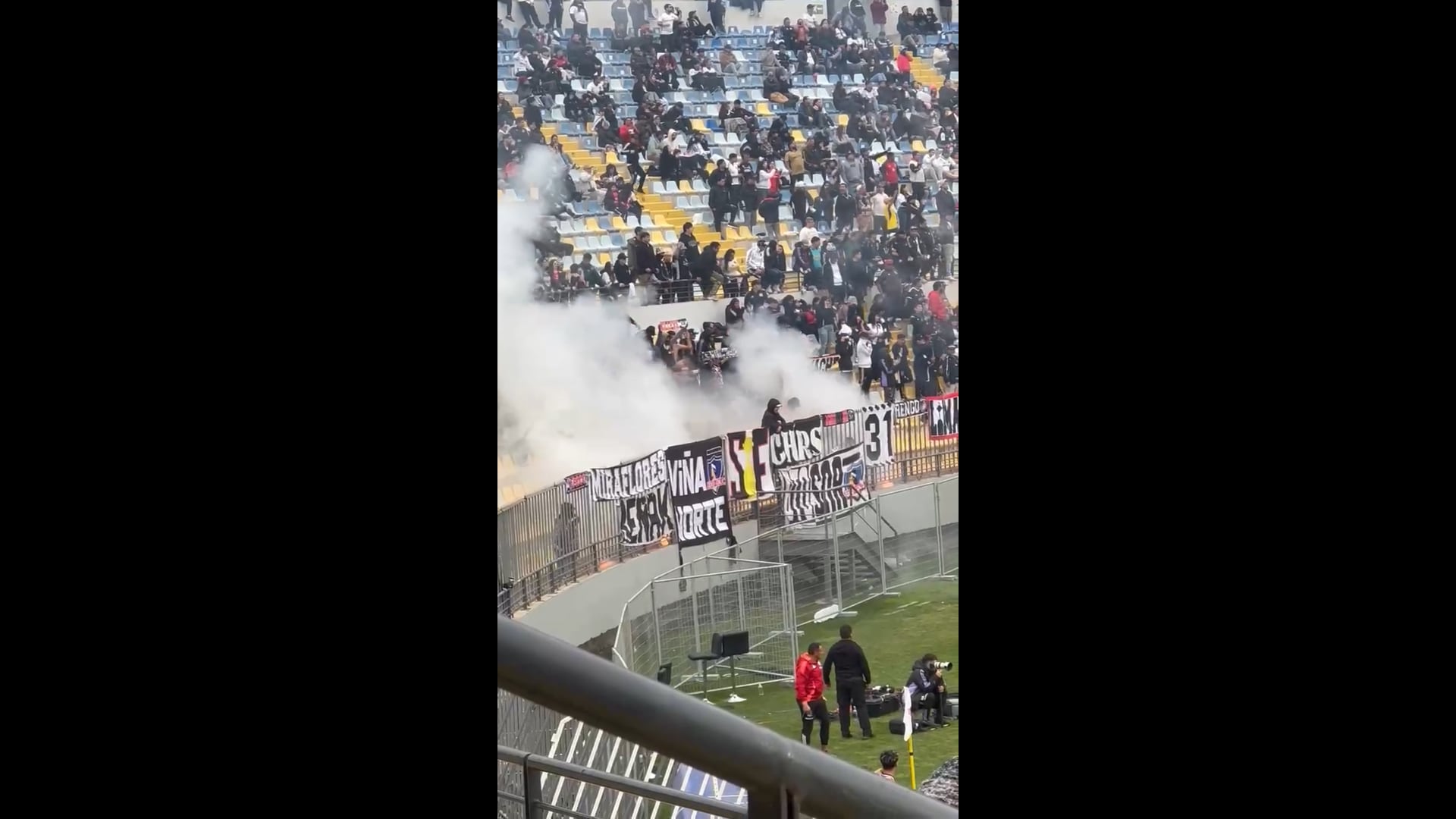 ¡No aprenden! Esto hizo la barra de Colo Colo en el amistoso ante Valladolid en Viña: vergonzoso