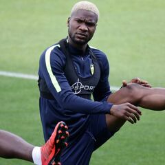 Enigma Ideye: de nueve titular, a la grada