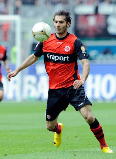 El mediocentro turco, hermano del exjugador del Real Madrid Hamit Altintop, jugó 52 partidos en los que anotó 5 goles y dio 7 asistencias. 