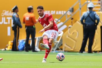 Ibrahim ha disputado tambi¨¦n las ¨²ltimas 5 ediciones del Mundial de Clubes. El egipcio adem¨¢s suma 3 goles en la competici¨®n posicion¨¢ndose como uno de los defensores m¨¢s goleadores en su historia. En la edici¨®n 2021/2022 del Mundial de Clubes, Ibrahim gan¨® el premio de m¨¢ximo goleador del torneo.