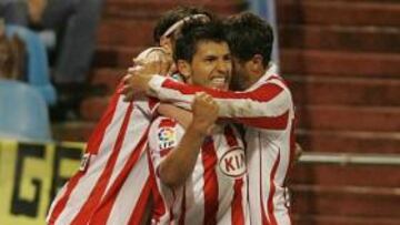 Agüero sostiene al Atlético y deja tocado al Zaragoza