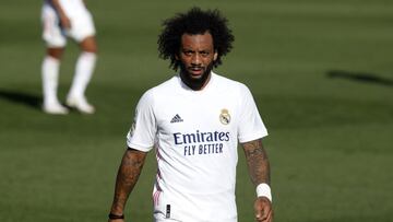 Marcelo acecha a Roberto Carlos