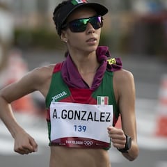 Alegna González da la cara por la marcha mexicana