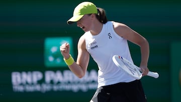 INDIAN WELLS (United States), 09/03/2025.- Iga Swiatek of Poland gestures after winning a point against Dayana Yastremska of Ukraine during their Women's third round match of the BNP Paribas Open tennis tournament in Indian Wells, California, USA, 09 March 2025. (Tenis, Polonia, Ucrania) EFE/EPA/JOHN G. MABANGLO