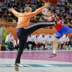 Omeyer lo paró todo y dejó a España sin final del Mundial