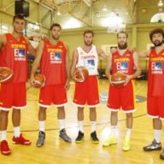 España tiene a cinco del Real Madrid 33 años más tarde