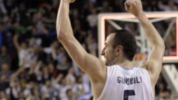 Ginóbili, durante un partido con la selección argentina.