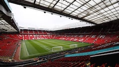 Manchester United raise prices in escalating Valencia row